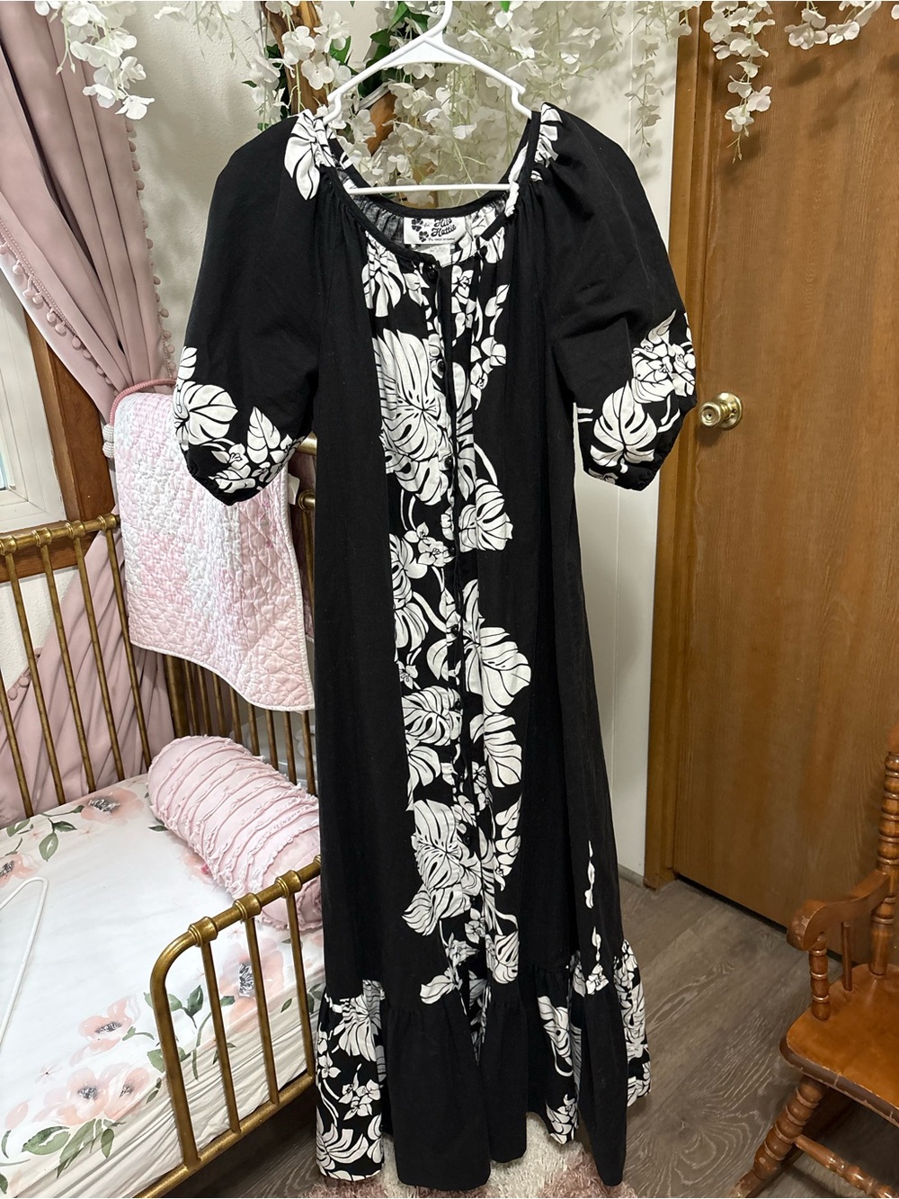 Hilo Hattie Black and White Floral Maxi Dress